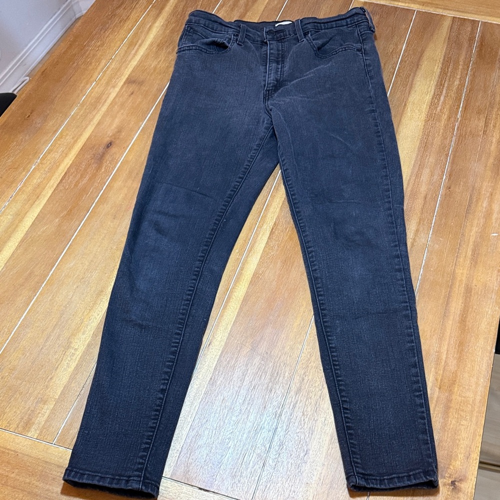 Levi’s Black Jeans Women’s Size 30